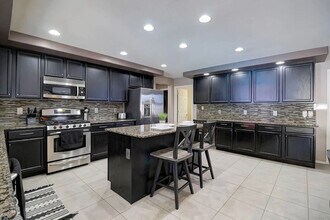 13412 W Annika Dr in Litchfield Park, AZ - Foto de edificio - Building Photo