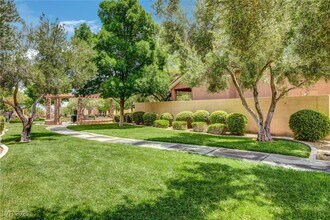 11745 Via Esperanza St in Las Vegas, NV - Building Photo - Building Photo