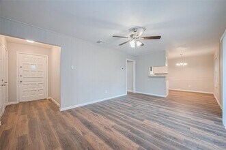 9003 Chateau Forest Dr in Houston, TX - Building Photo - Building Photo