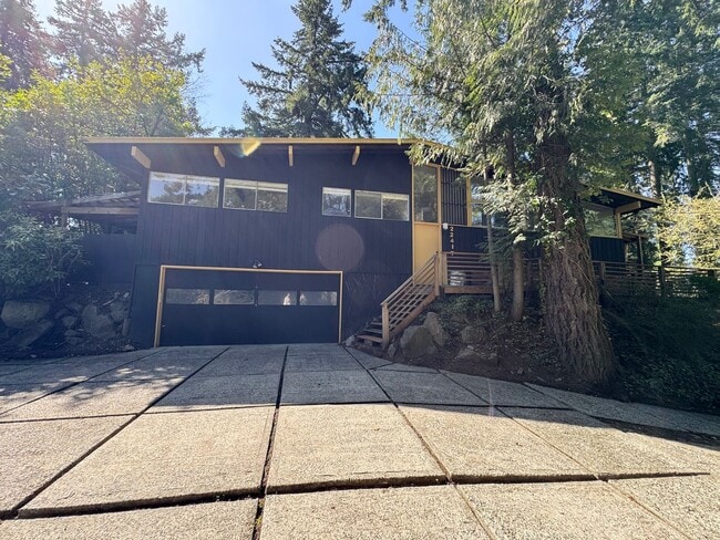 property at 22417 94th Ave S