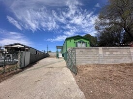 8508 Superior Dr in Laredo, TX - Building Photo