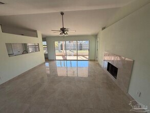 10 Arapaho Dr in Pensacola, FL - Building Photo - Building Photo