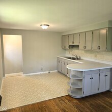 10016 E Troy Ave in Indianapolis, IN - Building Photo - Building Photo