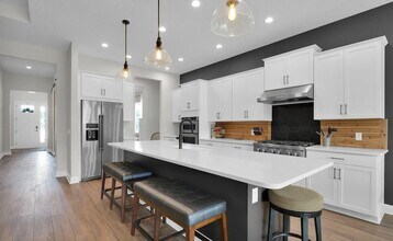 326 Pine Haven Dr in Fruit Cove, FL - Building Photo - Building Photo
