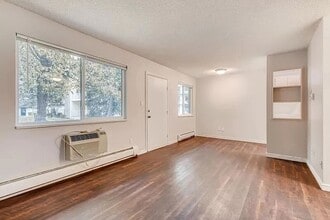 5875 E Iliff Ave in Denver, CO - Building Photo - Building Photo