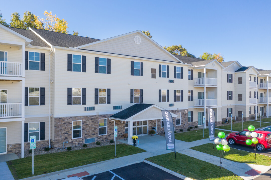 Olmsted Falls Senior Apartments in Olmsted Falls, OH - Building Photo