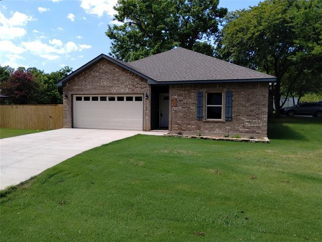 203 E Locust St in Collinsville, TX - Building Photo