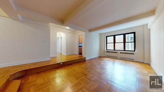 EAST 56 STREET in New York, NY - Foto de edificio - Building Photo