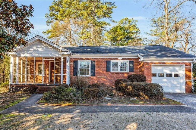 948 Sycamore Dr in Decatur, GA - Building Photo - Building Photo