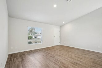 13238 Fowler Ave in Port Charlotte, FL - Building Photo - Building Photo