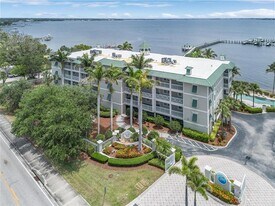 5114 Melbourne St in Punta Gorda, FL - Building Photo