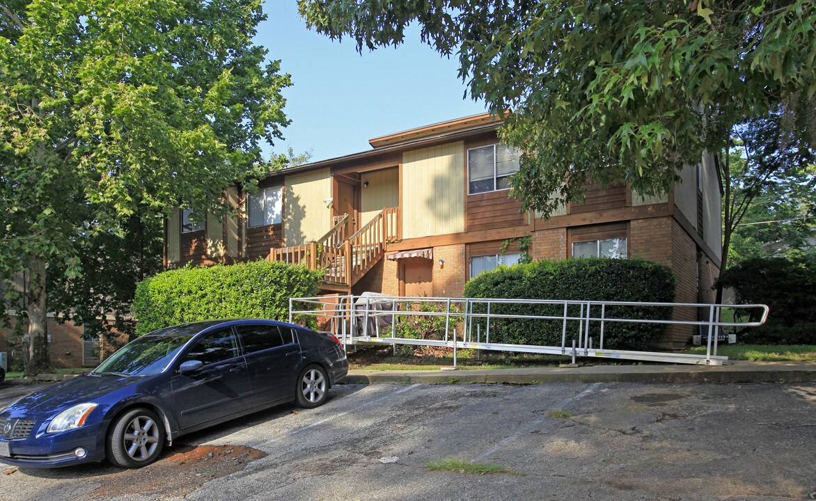 724 Pointe Ct in Tallahassee, FL - Foto de edificio