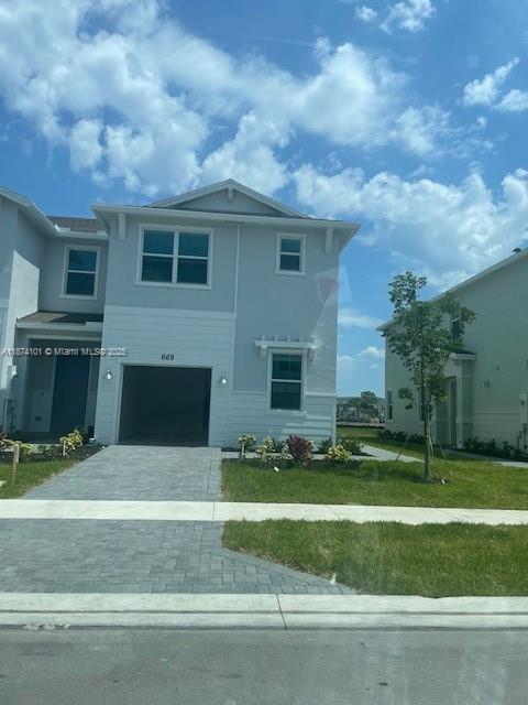 property at 669 SE Lk Fls St
