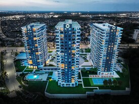 EQUINOXE SAINT-ELZEAR 3 in Laval, QC - Building Photo