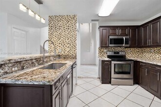 192 SW 204th Ave in Pembroke Pines, FL - Building Photo - Building Photo