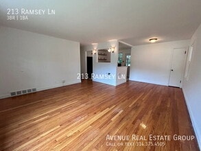 213 Ramsey Ln in Ballwin, MO - Building Photo - Building Photo