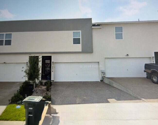 9914 Kaspar Dr in Laredo, TX - Building Photo - Building Photo