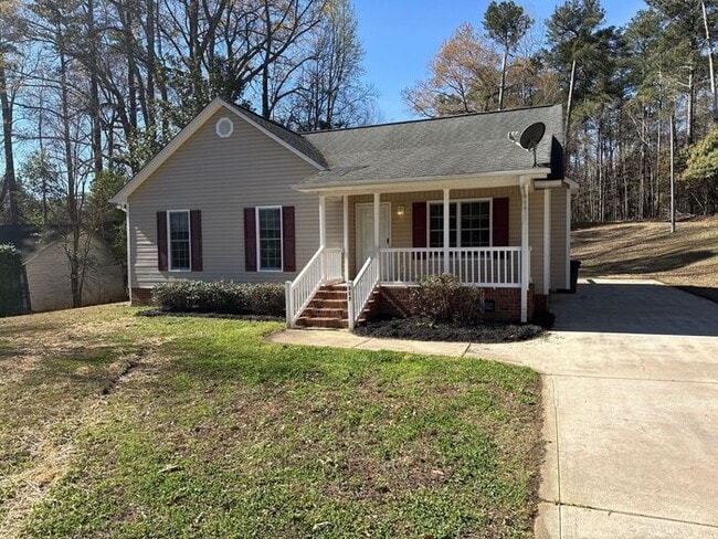 property at 517 N Pine Ln