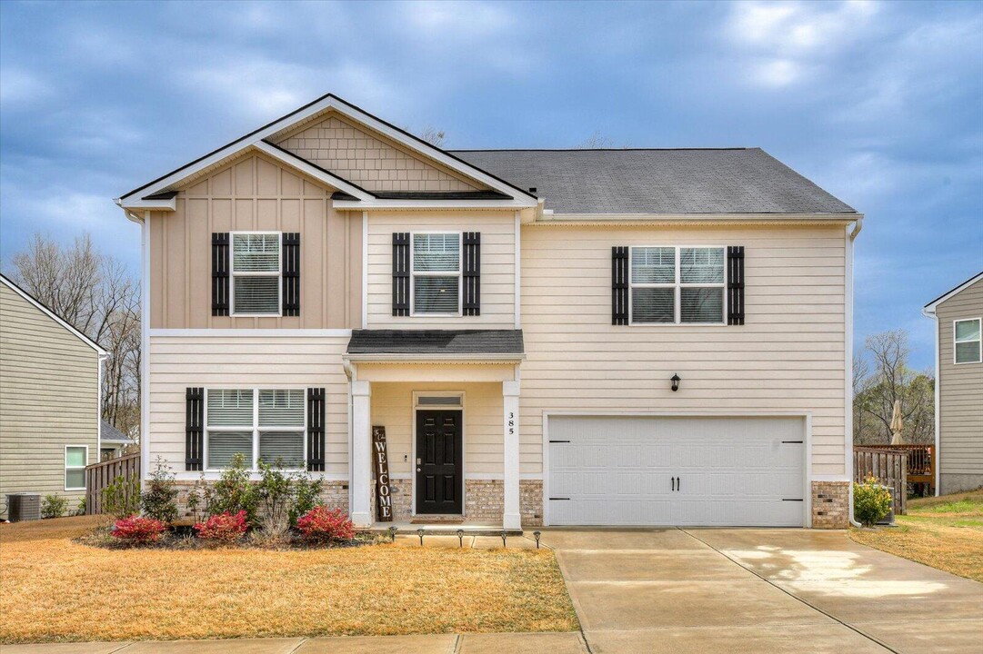 385 Bonhill St in North Augusta, SC - Foto de edificio
