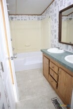 1103 Olmos Rd in Seguin, TX - Building Photo - Building Photo