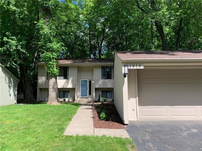 1810 Comstock Ln N in Plymouth, MN - Building Photo - Building Photo