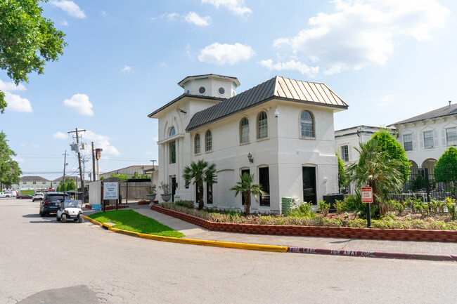 Star Westheimer Apartments in Houston, TX - Building Photo - Building Photo