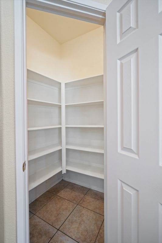 26426 Mare Ln in Moreno Valley, CA - Foto de edificio - Building Photo