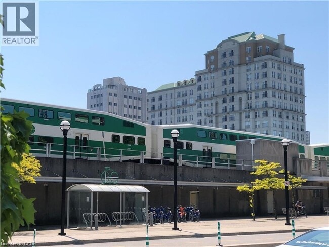 135 James St S in Hamilton, ON - Building Photo - Building Photo