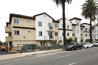 Winnetka Senior Apartments in Canoga Park, CA - Building Photo - Building Photo