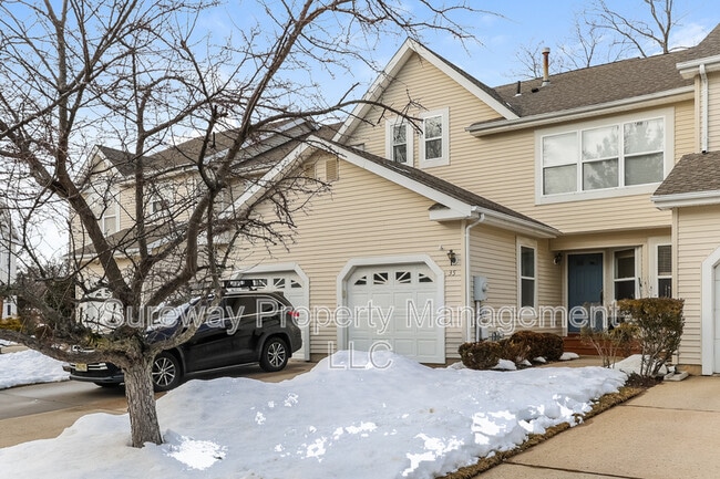 35 Treat Ln in East Brunswick, NJ - Building Photo - Building Photo