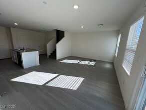 4867 Currant Rdg Ave in Las Vegas, NV - Building Photo - Building Photo