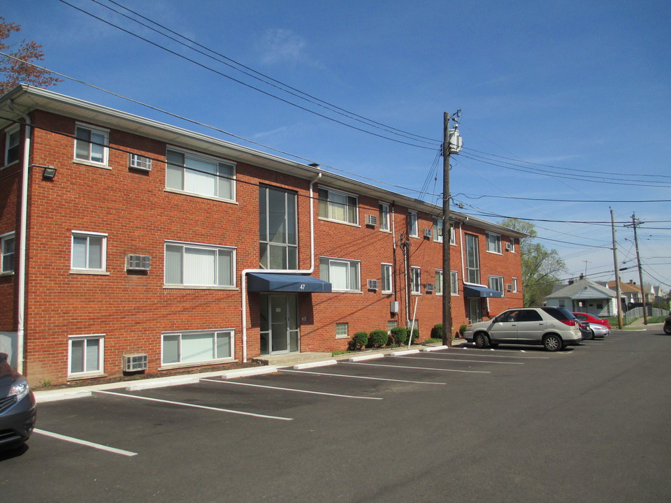 Aljoy Court in Cincinnati, OH - Foto de edificio