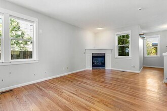 2529 SE 32nd Ave in Portland, OR - Building Photo - Building Photo