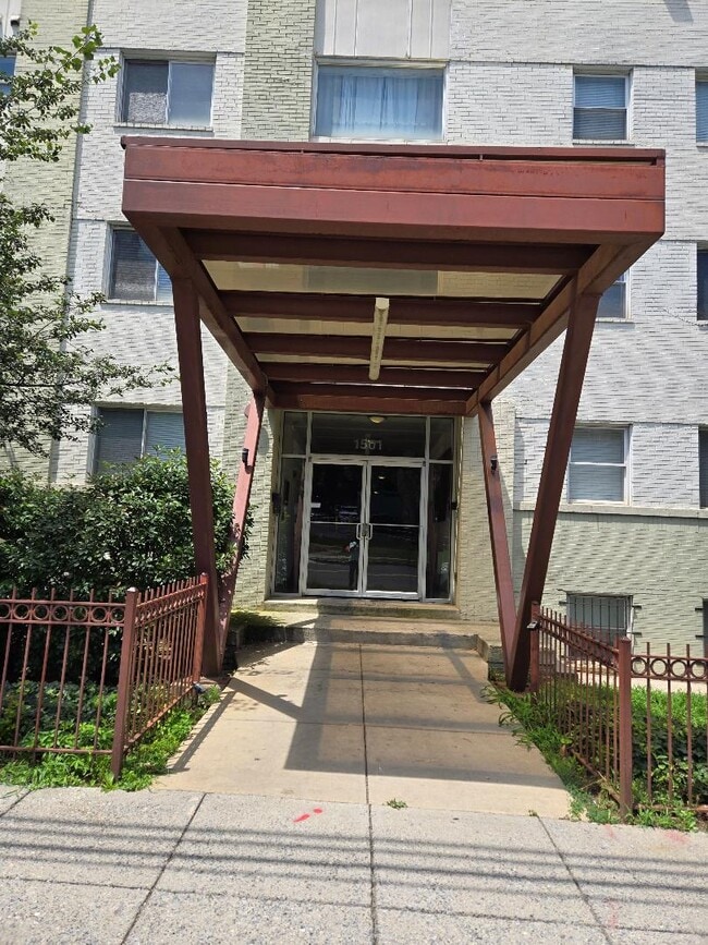 1501 27th St SE in Washington, DC - Building Photo - Building Photo
