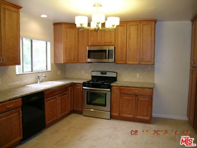 4251 Baldwin Ave in Culver City, CA - Building Photo - Building Photo