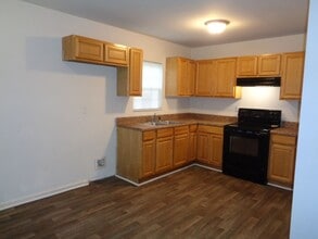 4138 MacArthur St in Winston-Salem, NC - Building Photo - Building Photo