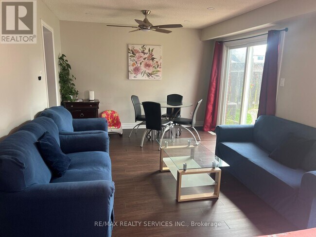 104 Horne Dr in Brampton, ON - Building Photo - Building Photo