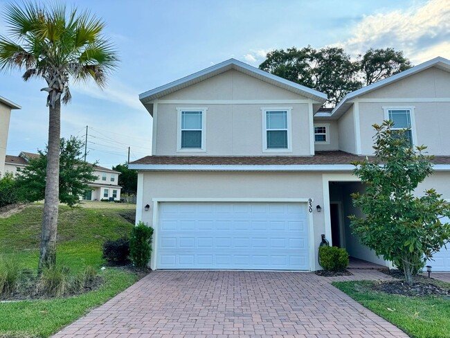 930 Lakefront Village Dr in Clermont, FL - Building Photo - Building Photo