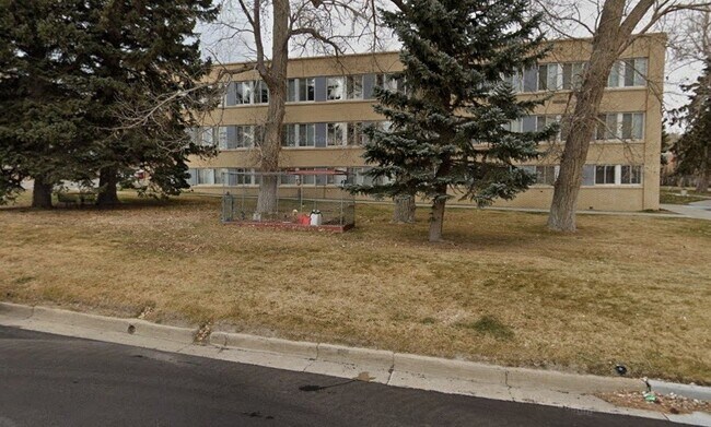 548 15th St in Rawlins, WY - Building Photo - Building Photo