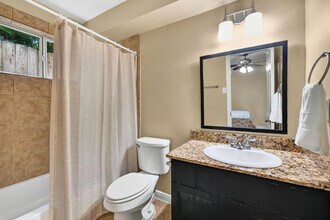 The Grove at 43rd in Houston, TX - Foto de edificio - Interior Photo