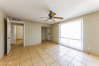 2753 W Lawrence Ln in Phoenix, AZ - Building Photo - Building Photo