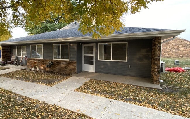 Spencer Manor Apartments