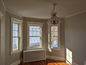 14 Rice St, Unit 3 in Brookline, MA - Foto de edificio - Building Photo