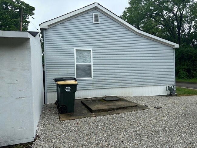 43313 N Catherine Ave in Antioch, IL - Building Photo - Building Photo
