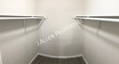 1806 Parker Cir in Norfolk, NE - Building Photo - Building Photo