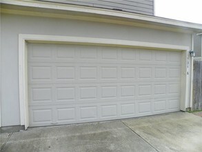 13704 Harris Ridge Blvd in Pflugerville, TX - Foto de edificio - Building Photo