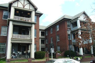 2902 Monument Ave in Richmond, VA - Building Photo - Building Photo