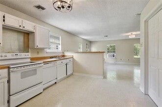 13018 Willie Rd in Folsom, LA - Foto de edificio - Building Photo