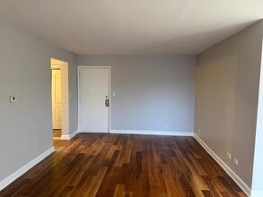 1463 Mercury Dr in Schaumburg, IL - Building Photo - Building Photo