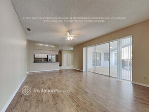 9421 Larkbunting Dr in Tampa, FL - Foto de edificio - Building Photo